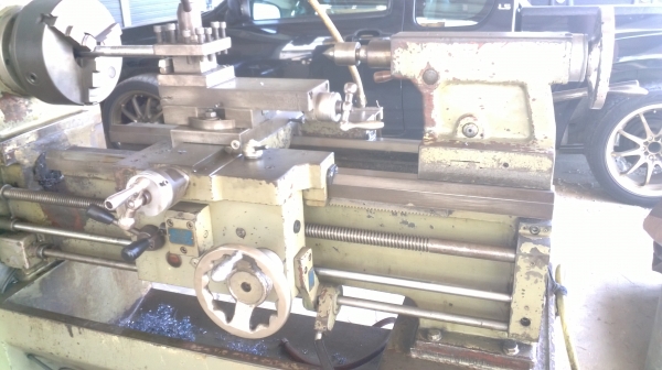 แท่นกลึง 5 ฟุต รุ่นหนัก ไต้หวัน 115,000 ฐานเหล็กหล่อ สภาพพร้อมใช้งาน ด่วน !!!!