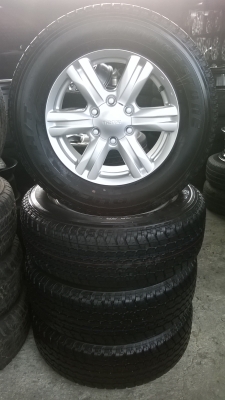 ขายล้อ ISUZUพร้อมยางป้ายแดงชุดละ17800