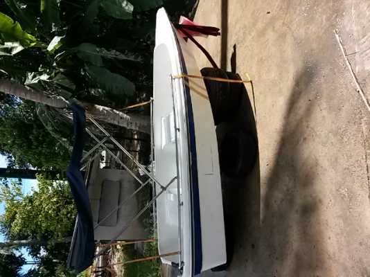 ขายเรือ11ฟุตพร้อมหลังคา ขายเรือ11ฟุตพร้อมหลังคา