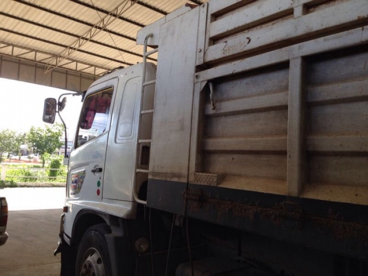 รถฮีโน่ 10 ล้อดั้ม 260 แรงม้า. ปี 47  สนใจติดต่อ  081 - 6079515