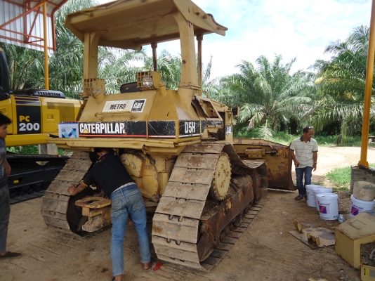 ขายรถแทรกเตอร์CATD5Hทูรถในมีทะเบียนทํางานได้5พันชั้วโมง ขายรถแทรกเตอร์CATD5Hทูรถในมีทะเบียนทํางานได้5พันชั้วโมง