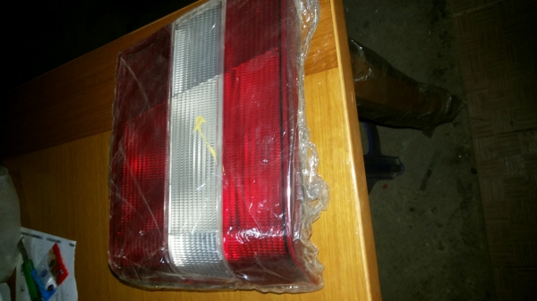 ทับทิมไฟท้ายว่อลโว่960ที่ฝากระโปรงหลัง