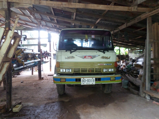 ขายด่วนครับ รถเกี่ยวข้าวไทยเจริญ คู่กับรถเทนเลอร์ HINO  สิบล้อ 2 เพลา รถเกี่ยวข้าวไทยเจริญ เครื่องแรง 235 รวมเทอร์โบ ปัม ได้กิ้น 22  อุ้ม  2.5 ตัดเหลือ 2.3  ช่วงล่าง 12 HT พร้อมใช้งานลงเกี่ยวได้เลย รถมีเอกสารครบ เจ้าของรักษารถครับ โทร 081-8998752