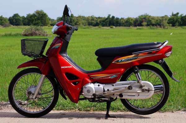 ขาย HONDA ดรีม 125 ปี 46 สภาพเดิม สวย สวย เครื่องดี พร้อมใช้ สภาพโดยรวมตามรูป เอกสารทะเบียนพร้อมโอน ภาษี พ ร บ 2557