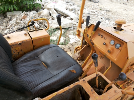 Komutsu D2-5 สภาพช่วงล่างสวย เครื่องเดิม รถใช้งานทุกวัน