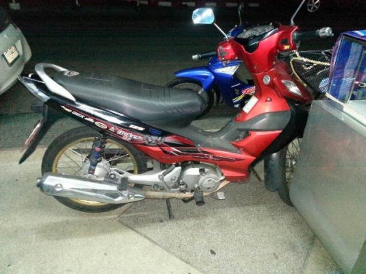 สตาร์ทมือ125 Suzuki shogun สีแดง เครื่องดี วิ่งน้อย  ร้อนเงิน รถปี 52  สีแดง  ไมล์ 16424 km เอกสารครบ