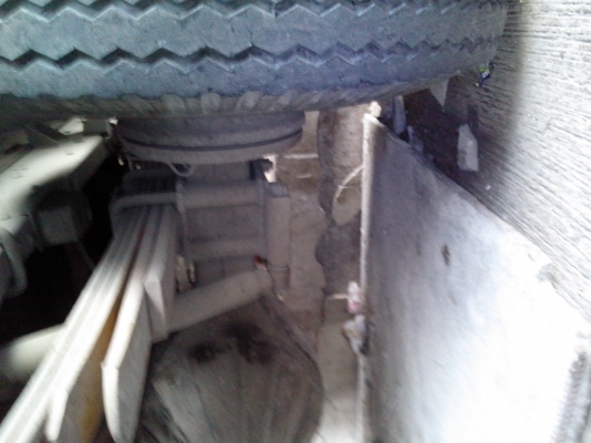 ขาย 4 ล้อ กระบะเหล็ก มีโครงข้าง  nkr 125 แรงม้า