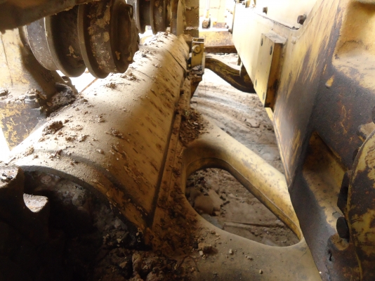 ขายรถแทรกเตอร์ตีนตะขาบKOMATSUD53A-17เครือง6D125