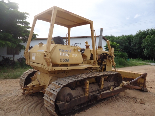 ขายรถแทรกเตอร์ตีนตะขาบKOMATSUD53A-17เครือง6D125