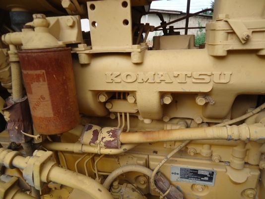 ขายรถแทรกเตอร์ตีนตะขาบKOMATSUD53A-17เครือง6D125