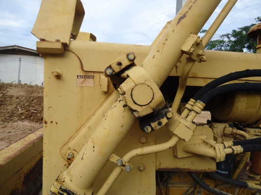 ขายรถแทรกเตอร์ตีนตะขาบKOMATSUD53A-17เครือง6D125