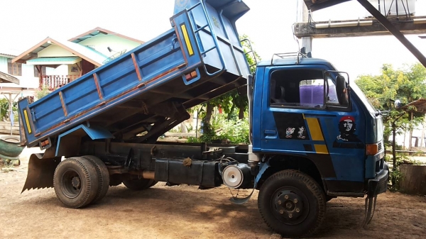 ***ขายแล้วครับขอบคุณ Truck2hand  <<อ่านรายละเอียดก่อนครับ>> **ขาย6ล้อดั้มดิน5คิว ถูกๆ ISUZU NPR115 NPR59LU5M "แก้มเหลือง"ห้างแท้เกียร์สั้นปี36(จดใหม่46) เครื่องเดิมเกียร์เดิม 4BD1-115แรงฝาดำ เครื่องมีอ่อน ควันขาวหน่อยๆ แต่สตาร์ทติดง