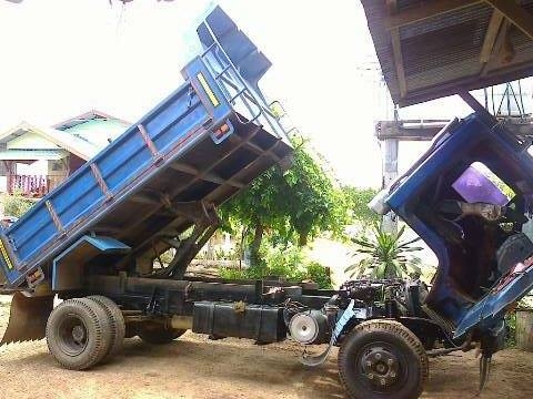 ***ขายแล้วครับขอบคุณ Truck2hand  <<อ่านรายละเอียดก่อนครับ>> **ขาย6ล้อดั้มดิน5คิว ถูกๆ ISUZU NPR115 NPR59LU5M "แก้มเหลือง"ห้างแท้เกียร์สั้นปี36(จดใหม่46) เครื่องเดิมเกียร์เดิม 4BD1-115แรงฝาดำ เครื่องมีอ่อน ควันขาวหน่อยๆ แต่สตาร์ทติดง