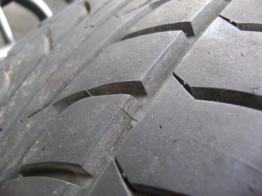 แม๊กซ์ขอบ 15 4รู 100 พร้อมยางสภาพสวยมาก