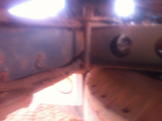 ISUZU NKR 88แรง ฝาขาว ห้างแท้ พร้องถังดูดส้วม ภาษีเต็ม คัชชีมีตำหนิครับ สงสัยโดนขี้มาเยอะ