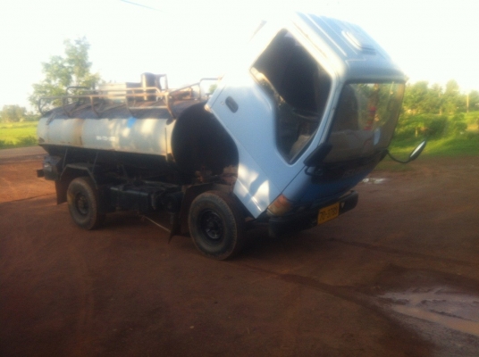 ISUZU NKR 88แรง ฝาขาว ห้างแท้ พร้องถังดูดส้วม ภาษีเต็ม คัชชีมีตำหนิครับ สงสัยโดนขี้มาเยอะ