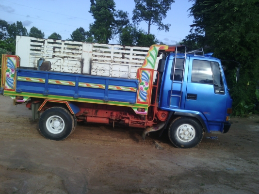 อีชุชุ 6 ล้อดั้ม 175 แรงเป็นรถประกอบต่ออู่สงวนศักดิ์เอกสารพร้อมโอน