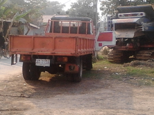 ขายด่วนหกล้อ Hino KM 310  เครื่องดี (เช็คปั้มหัวฉีดแล้ว) คัซซีสวย เบรคดี เล่มทะเบียนพร้อม ราคา 150,000 บาท