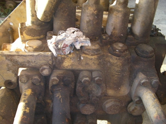 ปั๋มคอนโทนโคมัสซู PC200 รุ่น3 เก่านอกขายตามสภาพราคา35,000บาท