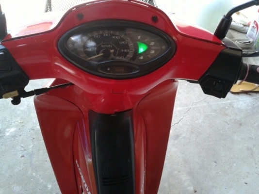 ขายเวฟ125ทะเบียนเติ็ม13500บาท