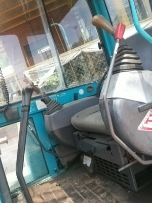 ขายรถขุด-ดัน KUBOTA  k-030  รถเก่านอก สภาพพร้อมใช้ มีเอกสารแจ้งจำหน่าย ( เจ้าของขายเอง 085-8332943 )