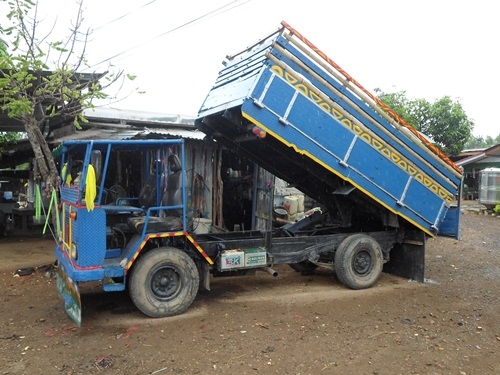 รถบรรทุกสี่ล้อใหญ่115HPเพลาลอยดั้มได้ราคาถูกขอมาจัดไป!ตามสภาพเลยใช้งานได้ปกติบรรทุกห้าตันสบาย