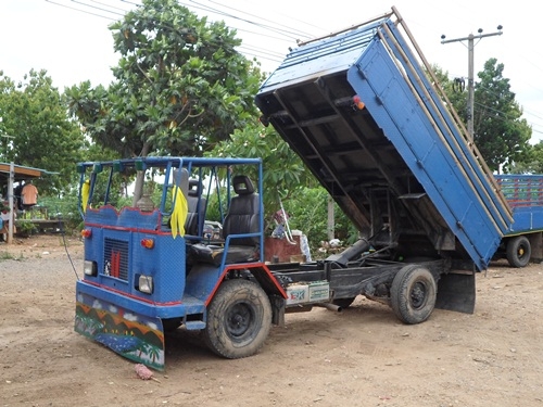 รถบรรทุกสี่ล้อใหญ่115HPเพลาลอยดั้มได้ราคาถูกขอมาจัดไป!ตามสภาพเลยใช้งานได้ปกติบรรทุกห้าตันสบาย