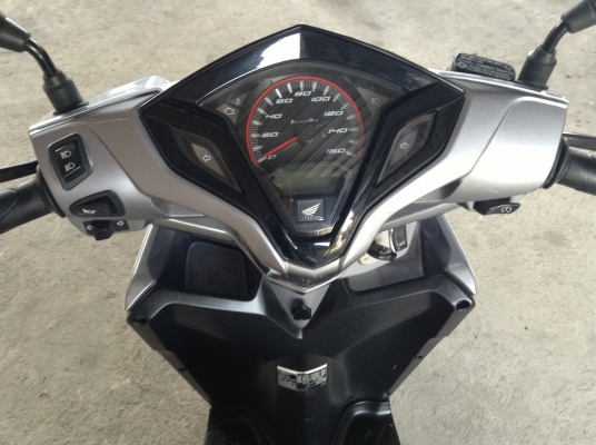 ขาย!!! คลิ๊กไอตัวใหม่125cc สภาพสวย ปี55 รถเครื่องดีคับ ทะเบียนครบ ภาษีไม่หมด