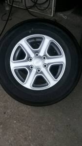 แม็กซ์ฟอร์ด17ป้ายแดงพร้อมยางใหม่บิดโตน26565R17ปี14