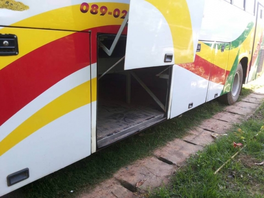 ขายรถบัส ยาว 12 เมตร 50 ที่นั่ง เครื่อง 240 แรง 24 เทอร์โบ ทะเบียนไม่ขาด ประกอบการถอนแล้ว