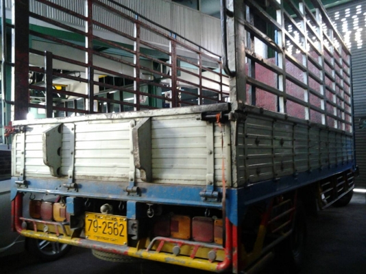 ขาย รถบรรทุก 6 ล้อ HINO ยาว 5.5 เมตร 120แรง พร้อมใช้งาน ขาย รถบรรทุก 6 ล้อ HINO ยาว 5.5 เมตร 120แรง พร้อมใช้งาน