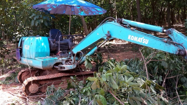 ขาย KOMATSU PC30-7