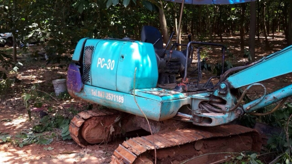 ขาย KOMATSU PC30-7