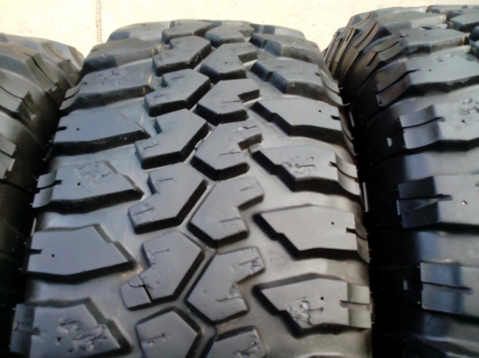 ขายยาง MAXXIS mud ขนาด 33/12.5/15  สภาพสวยๆครับ