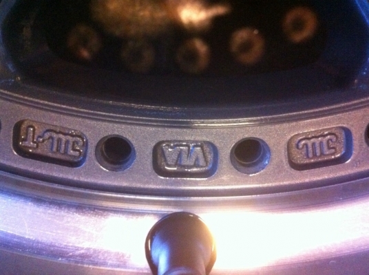 ขายล้อ off road 6 รู สภาพสวยๆ