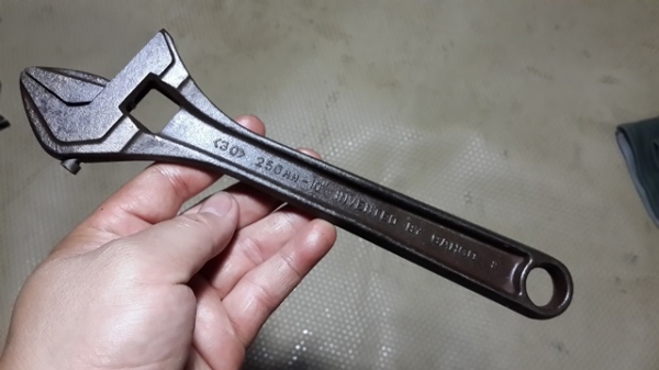 ประแจเลื่อน BAHCO SWEDEN   10 นิ้ว