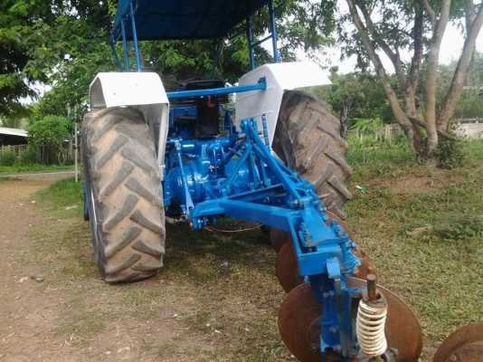 ขายฟอร์ด 6600  t5  ใช้งานได้ทันที มีเล่มทะเบียน เครื่องดี เกยร์ไม่หลุด ระบบไฮดรอลิคดีมาก อุปกรณ์มีดันหน้า ผาน3