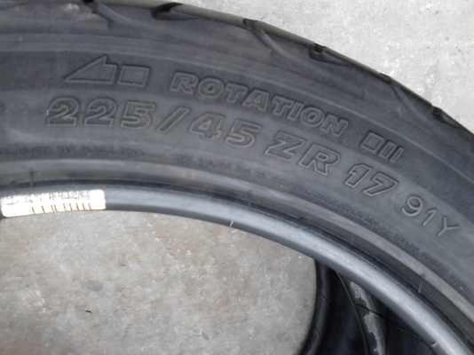 225/45R17 และ245/40R17 เบอร์ละคู่ รวมชุด 4 เส้น Tel.081-427-3941