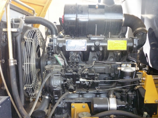 ขายรถตักล้อยาง ยี่ห้อ SEM (เซม) รุ่น 616B  รถใหม่ราคามือ 2 ผลิตโดยแคทเทอร์พิลลาร์