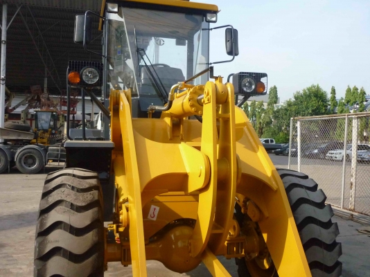 ขายรถตักล้อยาง ยี่ห้อ SEM (เซม) รุ่น 639B  รถใหม่ราคามือ 2 ผลิตโดยแคทเทอร์พิลลาร์