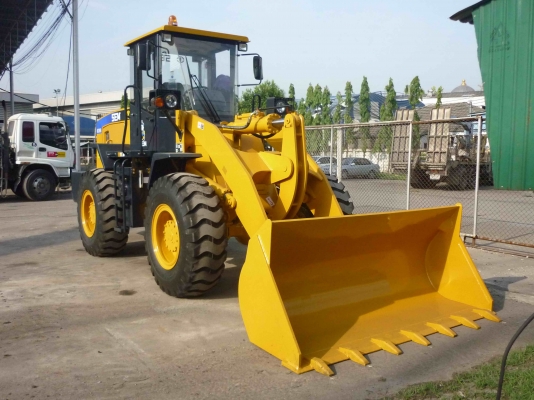 ขายรถตักล้อยาง ยี่ห้อ SEM (เซม) รุ่น 639B  รถใหม่ราคามือ 2 ผลิตโดยแคทเทอร์พิลลาร์