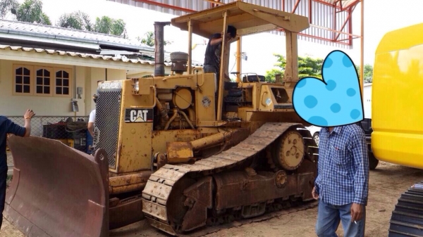 ขายรถแทรคเตอร์ CAT D5H เกียร์ท็อค ตีนไก่ เดิมๆตามรุ่น เอกสารเล่มทะเบียน
