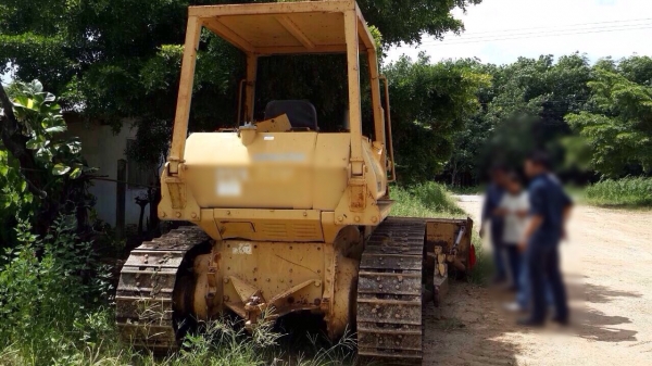 ขายรถแทรคเตอร์ KOMATSU  D53A-17 สภาพเดิมๆ ตามรุ่น เอกสารสัญญาซื้อขาย