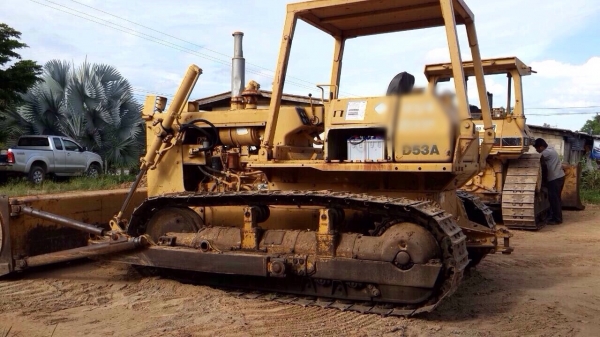 ขายรถแทรคเตอร์ KOMATSU  D53A-17 สภาพเดิมๆ ตามรุ่น เอกสารสัญญาซื้อขาย