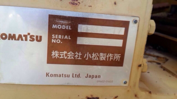 ขายรถแทรคเตอร์ KOMATSU  D53A-17 สภาพเดิมๆ ตามรุ่น เอกสารสัญญาซื้อขาย