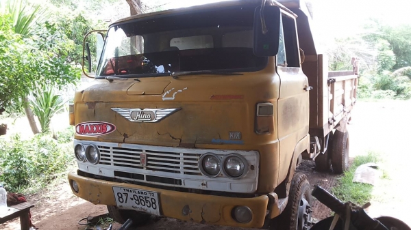 ***ขายแล้วครับขอบคุณ Truck2hand ขาย6ล้อดั้มดิน5คิว ราคาถูกๆ HINO KM310 DM100 90HP เครื่องเดิมเกียร์เดิม 6สูบ เครื่องแรงดี แน่นดี มีเยิ้มนิดๆ เกียร์ดีไม่หลุดไม่หอน ช่วงล่างใหญ่ F หน้า-หลัง คัสซีสวยเดิม ไม่มีบวม เสริมเหล็กบนแข็งแรง กระบะดั้มเหล็ก5ตันยิง ***ขายแล้วครับขอบคุณ Truck2hand ขาย6ล้อดั้มดิน5คิว ราคาถูกๆ HINO KM310 DM100 90HP เครื่องเดิมเกียร์เดิม 6สูบ เครื่องแรงดี แน่นดี มีเยิ้มนิดๆ เกียร์ดีไม่หลุดไม่หอน ช่วงล่างใหญ่ F หน้า-หลัง คัสซีสวยเดิม ไม่มีบวม เสริมเหล็กบนแข็งแรง กระบะดั้มเหล็ก5ตันยิง