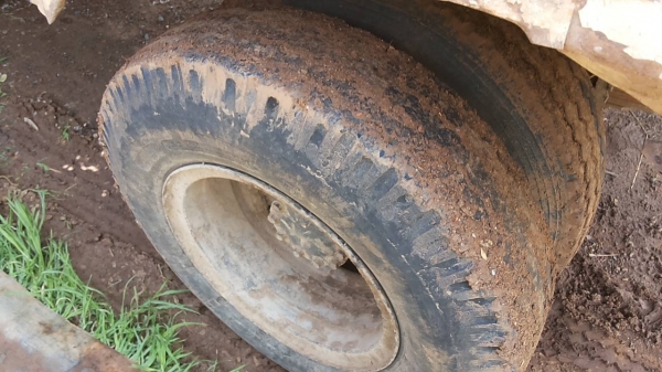 ***ขายแล้วครับขอบคุณ Truck2hand ขาย6ล้อดั้มดิน5คิว ราคาถูกๆ HINO KM310 DM100 90HP เครื่องเดิมเกียร์เดิม 6สูบ เครื่องแรงดี แน่นดี มีเยิ้มนิดๆ เกียร์ดีไม่หลุดไม่หอน ช่วงล่างใหญ่ F หน้า-หลัง คัสซีสวยเดิม ไม่มีบวม เสริมเหล็กบนแข็งแรง กระบะดั้มเหล็ก5ตันยิง ***ขายแล้วครับขอบคุณ Truck2hand ขาย6ล้อดั้มดิน5คิว ราคาถูกๆ HINO KM310 DM100 90HP เครื่องเดิมเกียร์เดิม 6สูบ เครื่องแรงดี แน่นดี มีเยิ้มนิดๆ เกียร์ดีไม่หลุดไม่หอน ช่วงล่างใหญ่ F หน้า-หลัง คัสซีสวยเดิม ไม่มีบวม เสริมเหล็กบนแข็งแรง กระบะดั้มเหล็ก5ตันยิง