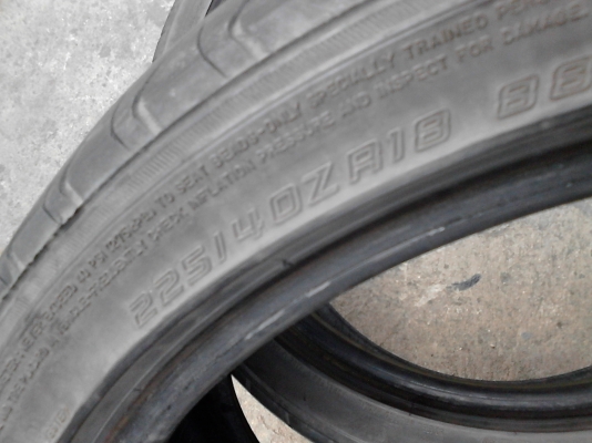 225/40R18 FALKEN ZIEX ER522 ปี2012 มี 2 เส้น Tel.081-427-3941 225/40R18 FALKEN ZIEX ER522 ปี2012 มี 2 เส้น Tel.081-427-3941