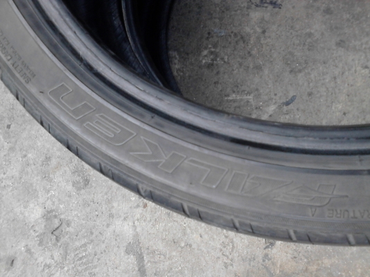 225/40R18 FALKEN ZIEX ER522 ปี2012 มี 2 เส้น Tel.081-427-3941 225/40R18 FALKEN ZIEX ER522 ปี2012 มี 2 เส้น Tel.081-427-3941