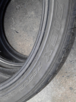 225/40R18 FALKEN ZIEX ER522 ปี2012 มี 2 เส้น Tel.081-427-3941 225/40R18 FALKEN ZIEX ER522 ปี2012 มี 2 เส้น Tel.081-427-3941